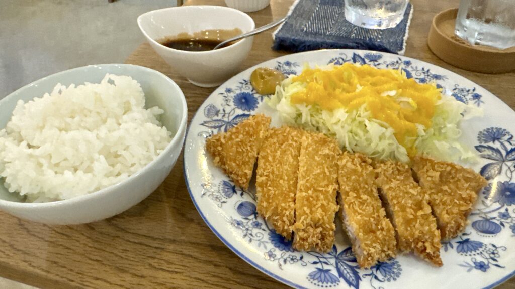 cafe すが商店の黒豚トンカツとごはん
