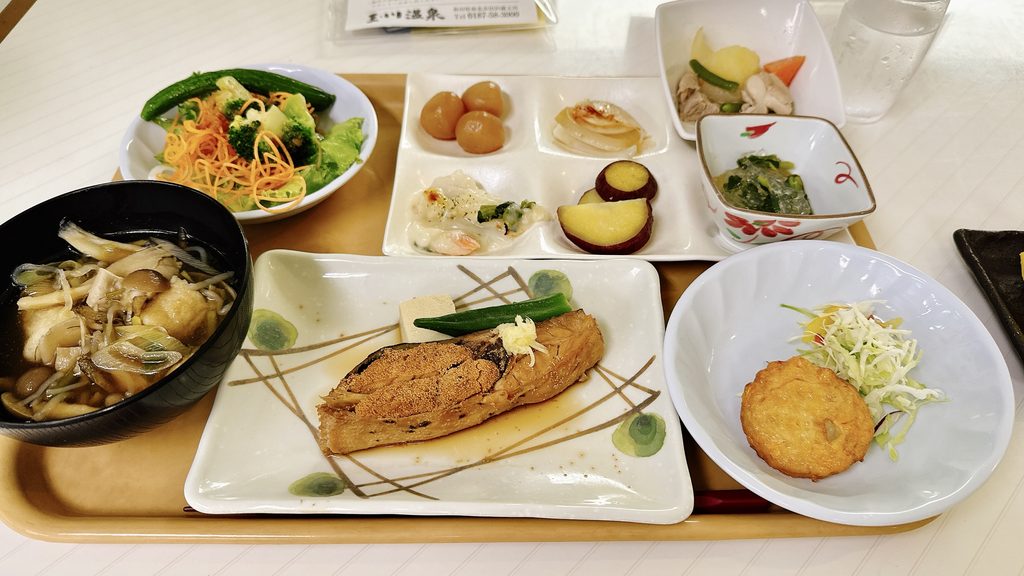 玉川温泉の夕食 子持ちカレイ